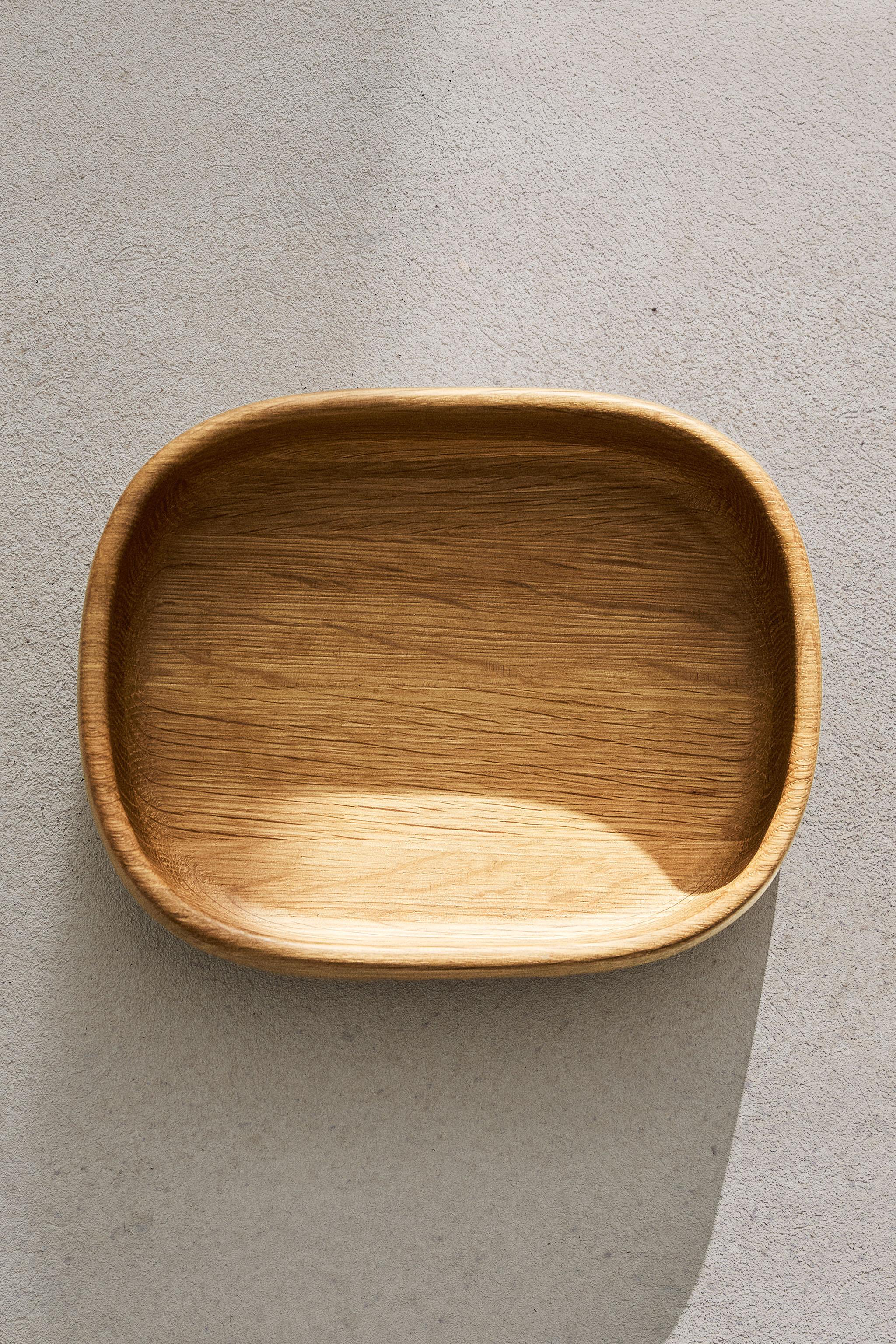 WOODEN MULTIFUNCTIONAL TRAY